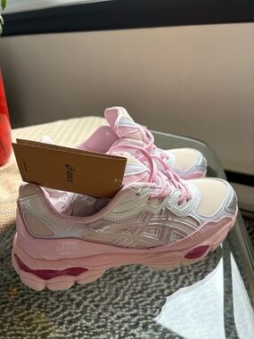 Asics Pink and White Athletic Sneakers Light Pink Accents-6.5youth/8 Women